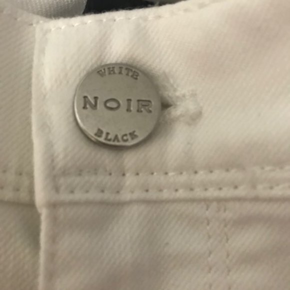 NWT WHITE HOUSE/BLACK MARKET "NOIR" SLIM CROP PANT - Picture 4 of 12